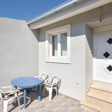 2 Bedroom Gorgeous Apartment In ストモルスカ エクステリア 写真